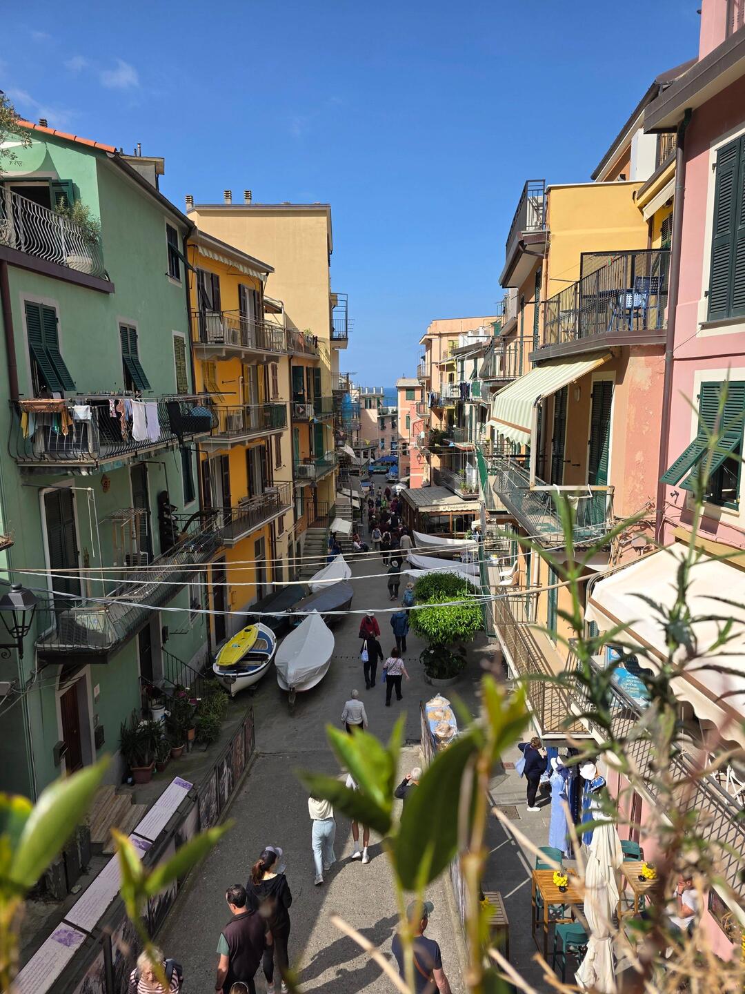 Runter zum Hafen von Manarola