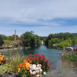 The Charente River flows through the middle of Cognac