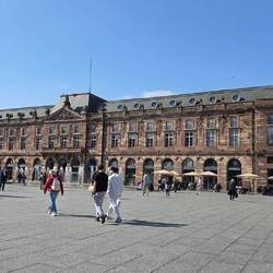 Einkaufszentrum am Kléberplatz.
