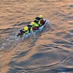Die Jungs hatten noch ordentlich Spaß nach ihrer Notfallübung. 😄