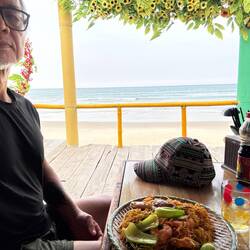 Mì xào hải sản
