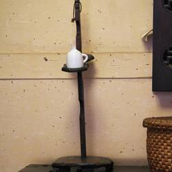 Lampe mit Höhenverstellung / Lamp with height adjustment