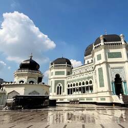 Grand Mosque of Medan or Masjid Raya Al-Mashun (1906)