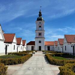 In diesen Eremitenhäuschen kann man heute sogar noch übernachten.