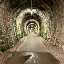 Des tunnels, rien que pour nous