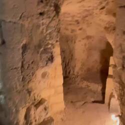 Unvergesslich u.auch wenn man es im Video nicht erkennt fühlen sich diese Höhlen heimelig an..😇