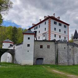 Grad Snežnik