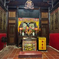 These embroidery can be seen all over this altar