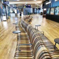 Im Flughafen