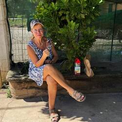 in einem der Lädchen gab es Eis am Stil