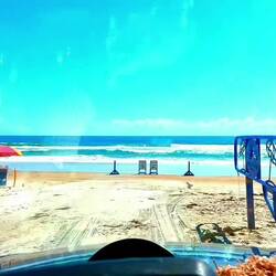 1. Fahrt an der Beach. Ohne Allrad keine Chance.