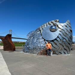 Atabey’s Treasure”, is a sculpture made from steel and recycled pizza pans.