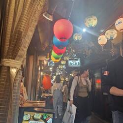 Nochmal in die "Piss Alley" zum Essen und Leute schauen