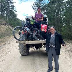 La proposition de finir la montee en tracteur ne se refuse pas !!