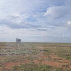 This sign does actually say Welcome to Western Australia.