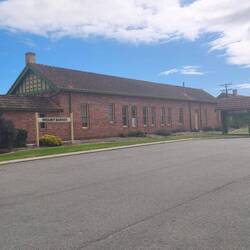Bahnhof Mt. Barker...