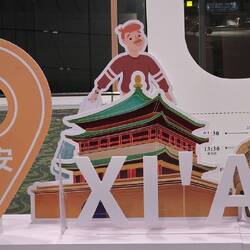 Den Flug von hier nach Wien mit China Eastern gibt es erst seit 20.4.2026.