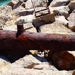 Wer kommt auf die Idee Kanonen vergammeln zu lassen ?