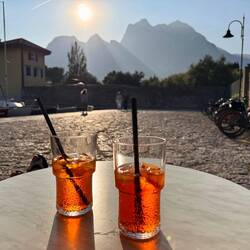 zurück an der Seepromenade ein Sundowner an der BAR CHIOSCO AL COR