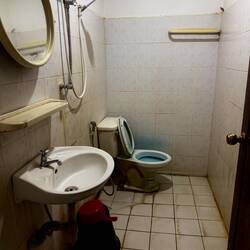 Most guesthouses have bathrooms where once you've had a shower, everything is wet. Hate it.