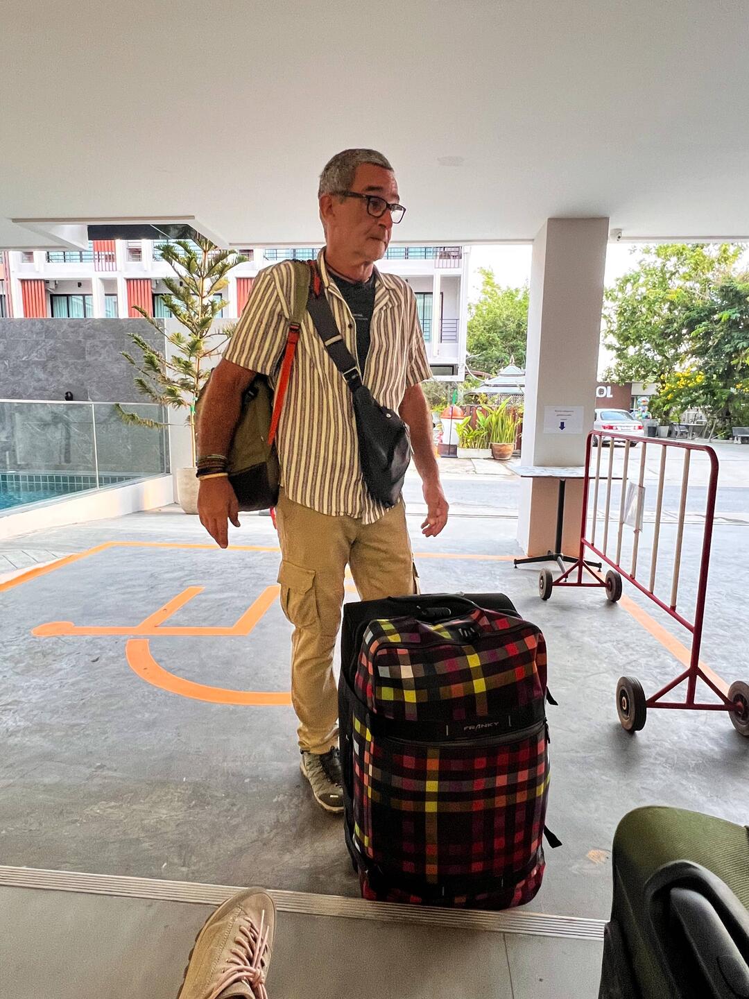 Warten auf das Taxi nach Bangkok