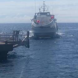 Drei schaukelige Stunden ab Stromboli und dann den Regionale via Messina nach Catania