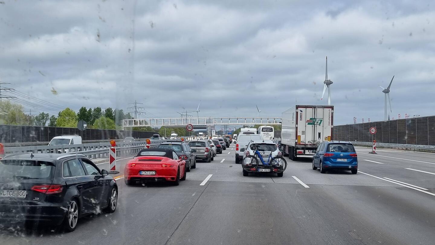 Bekanntes Bild vir'm Elbtunnel