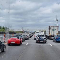 Bekanntes Bild vir'm Elbtunnel