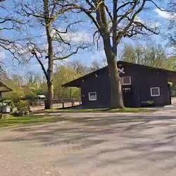 Auf diesem schönen Hof wohnen wir heute👋🥾🙏🌛