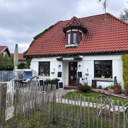Das Puppen-Café in Carolinensiel am historischen Hafen