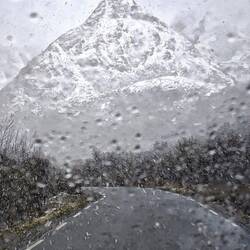 Es endet steht's mit einer neuen Sturmwolke