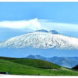 Etna v daljavi je res lepa.