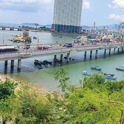 Zicht op Nha Trang vanaan Po Nagar Cham Torens