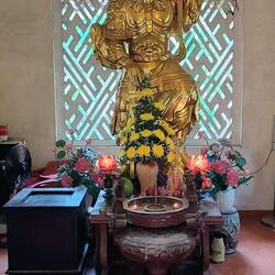 Vies man; Long Sơn Pagoda