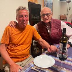 Isabels Schwager Javier mit Martin. Beide palavern gerne!