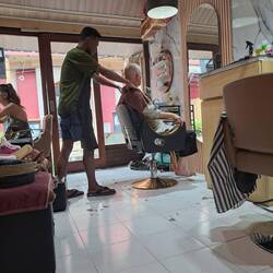 Beim Friseur 💈