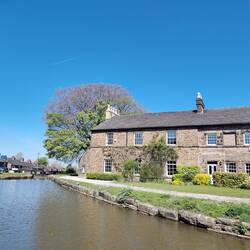 House at the junction of the Peak Forest and Macclesfield with the 16th Marple Lock on the left