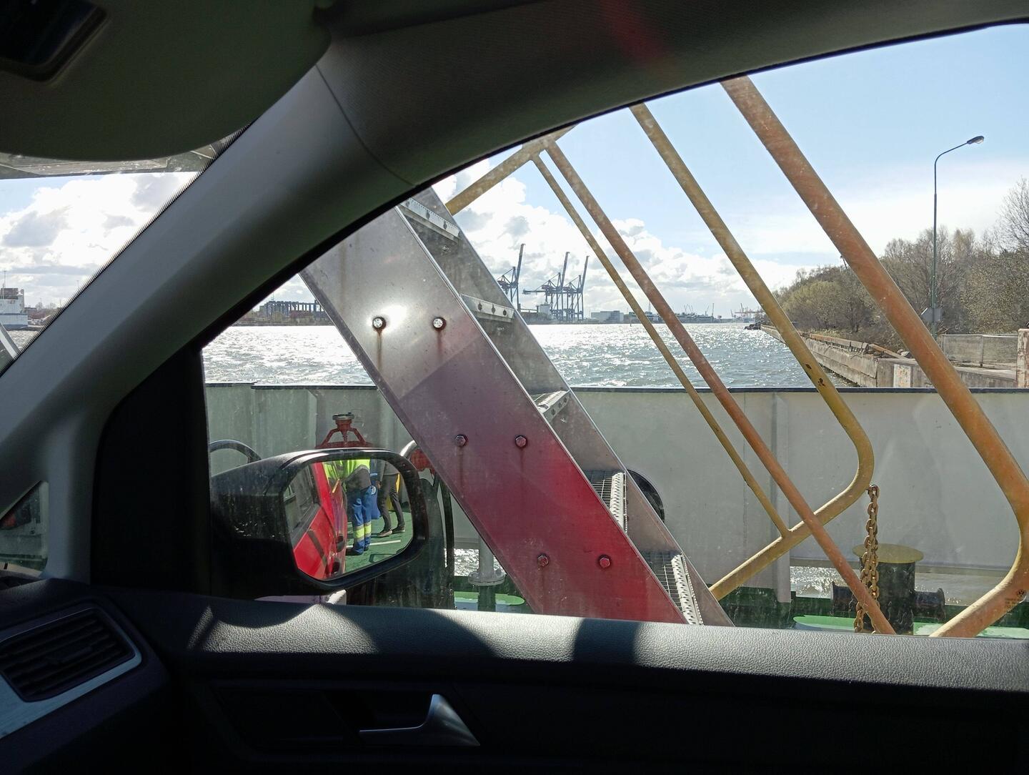 Blick aus der Fähre in Klaipėda