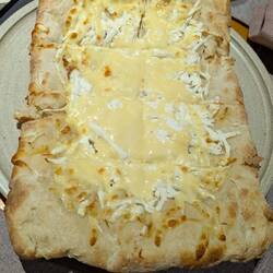 Bulgarische Pizza