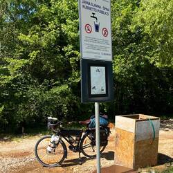 On profite d'un robinet collectif pour faire le plein d'eau