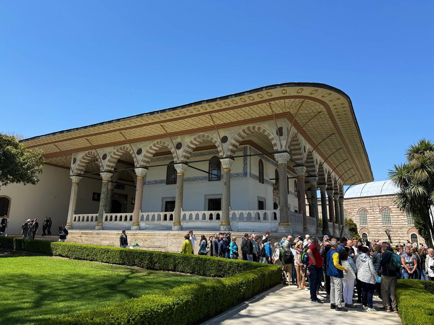 Topkapi Palast - Blick in die prunkvollen Innenhöfe des Sultans