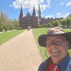 Selfienachlieferung zu gestern - vorm Holstentor Lübeck