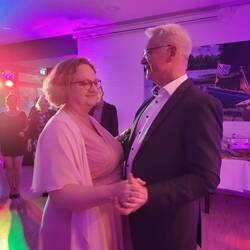 Tanz eröffnet