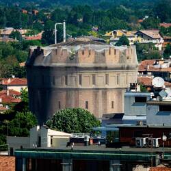 Historic water tower under renovation ... from Torre degli Anziani — Padova, Italy.