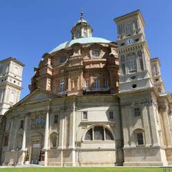 Santuario-Basilica Regina Montis Regalis