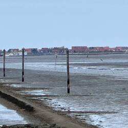 Borkum, vom Dornumsieler Hafen aus gesehen