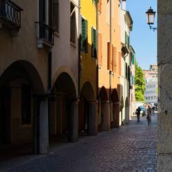 Heading back to begin our post-lunch sightseeing — Padova, Italy.