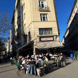 Eh Az Bistro