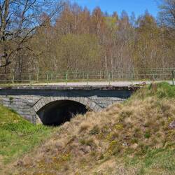 Die Hasselfließt vom oberen hier zum unteren Teich