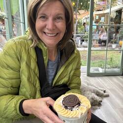 Upon arrival in La Paz we were hungry! Acai bowl hit the spot.